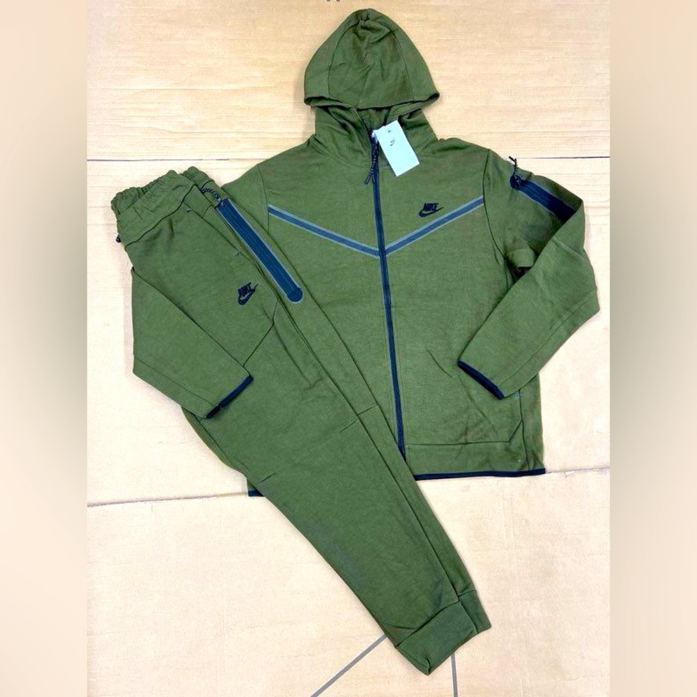 Nike Green Tracksuit with Blue Accents